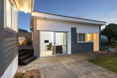 Photo of property in 155 Queen Street, Pukekohe, 2120