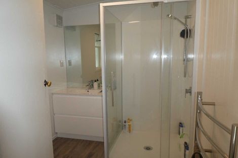 Photo of property in 28 Division Street, Riccarton, Christchurch, 8041