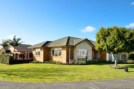 Photo of property in 10 Freestone Place, Henderson, Auckland, 0612