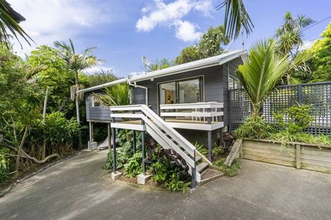 Photo of property in 2/71 Saddleback Rise, Murrays Bay, Auckland, 0630