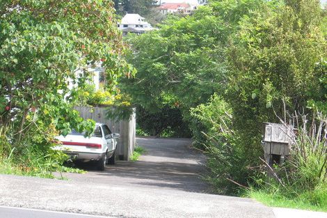 Photo of property in 2/107 Browns Bay Road, Browns Bay, Auckland, 0630