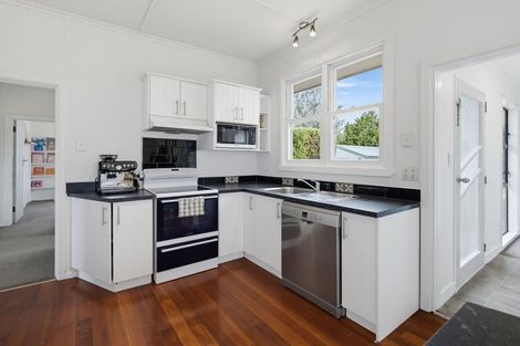 Photo of property in 120 Murdoch Road West, Raureka, Hastings, 4120