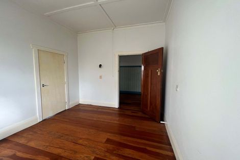 Photo of property in 3152 Great North Road, New Lynn, Auckland, 0600