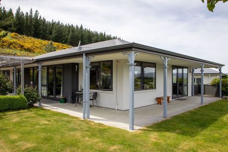 Photo of property in 56 Shields Street, Clyde, 9330