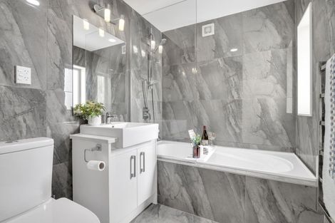 Photo of property in 10 Tribute Loop, Takanini, 2112