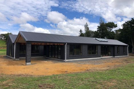 Photo of property in 6 Will Cooper Way, Tuakau, 2121