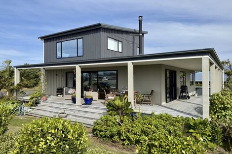 Photo of property in 13 Cook Street, Carters Beach, Westport, 7825