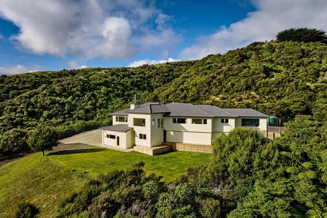 Photo of property in 999 Moonshine Road, Judgeford, Porirua, 5381