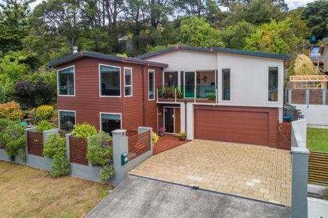 Photo of property in 76 Heretaunga Square, Silverstream, Upper Hutt, 5019