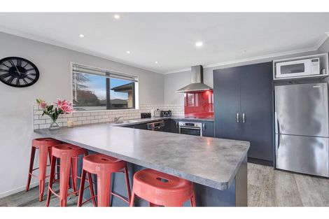 Photo of property in 17 Buckleys Road, Rangiora, 7400