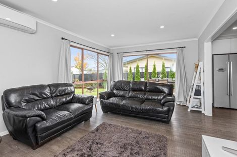 Photo of property in 35 Wynyard Crescent, Tamatea, Napier, 4112