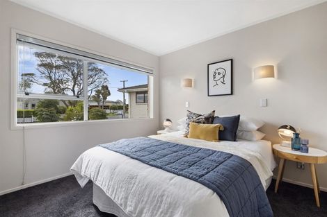 Photo of property in 1/22 Tui Glen Road, Birkenhead, Auckland, 0626