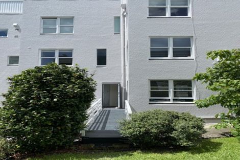 Photo of property in Illawarra Flats, 8/6 Brighton Road, Parnell, Auckland, 1052