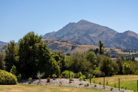 Photo of property in 3 Nokomai Street, Wanaka, 9305
