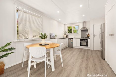 Photo of property in 3 Frederick Street, Carterton, 5713