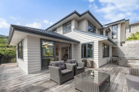 Photo of property in 17 Endeavour Drive, Whitby, Porirua, 5024