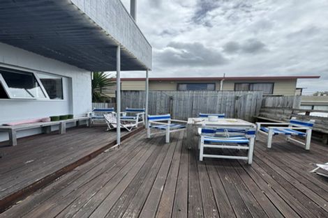 Photo of property in 786 Whangaparaoa Road, Manly, Whangaparaoa, 0930