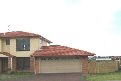 Photo of property in 4 Berkshire Terrace, Massey, Auckland, 0614
