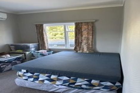 Photo of property in 98/98a Weraroa Road, Levin, 5510