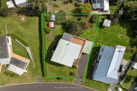 Photo of property in 104 Titiro Place, Onemana, Whangamata, 3691