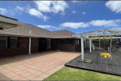 Photo of property in 6 Monet Grove, West Harbour, Auckland, 0618