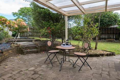 Photo of property in 2/2 Channing Crescent, Botany Downs, Auckland, 2010