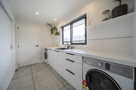 Photo of property in 10 Orbell Crescent, Te Anau, 9679