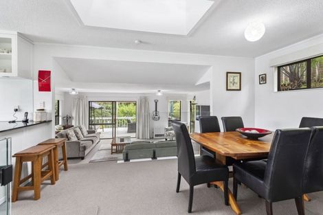 Photo of property in 14 Romney Square, Tawa, Wellington, 5028