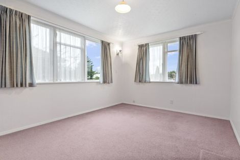 Photo of property in 27 Ashford Avenue, Hokowhitu, Palmerston North, 4410