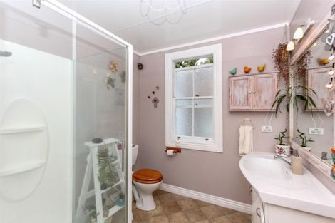 Photo of property in 85 Gover Street, New Plymouth, 4310