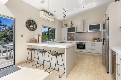 Photo of property in 47 Aberley Road, Schnapper Rock, Auckland, 0632