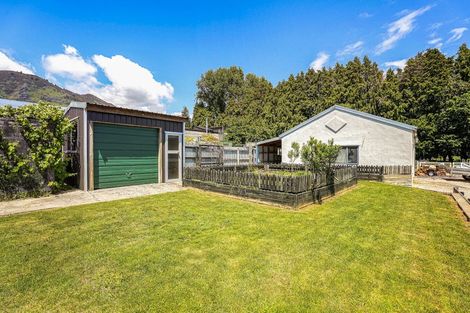 Photo of property in 426 Abel Tasman Drive, Motupipi, Takaka, 7183