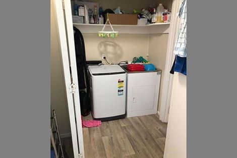 Photo of property in 3-5 Carbine Road, Mount Wellington, Auckland, 1060