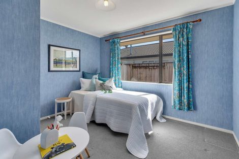 Photo of property in 16 Meridian Grove, Kelvin Grove, Palmerston North, 4414