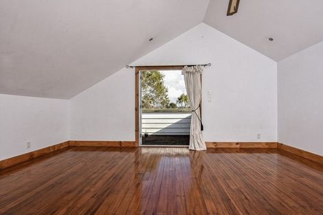 Photo of property in 43 Woodglen Road, Glen Eden, Auckland, 0602