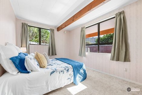 Photo of property in 15a Montgomery Crescent, Clouston Park, Upper Hutt, 5018