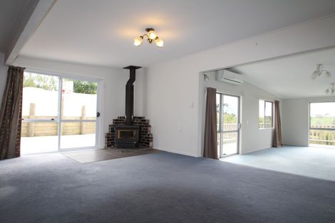 Photo of property in 42a Spur Road, Stillwater, Silverdale, 0993