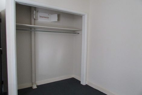 Photo of property in 2 Hawkhurst Road, Lyttelton, 8082