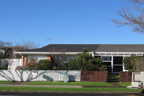 Photo of property in 1/33 Bramley Drive, Farm Cove, Auckland, 2012
