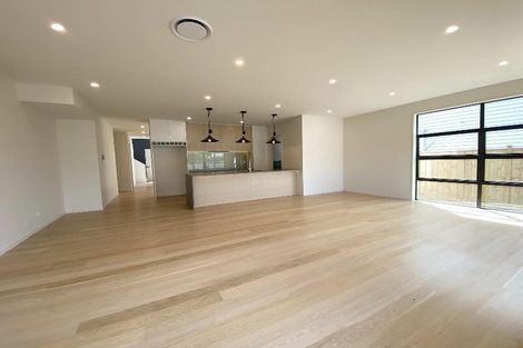 Photo of property in 42c Letterkenny Place, Blockhouse Bay, Auckland, 0600