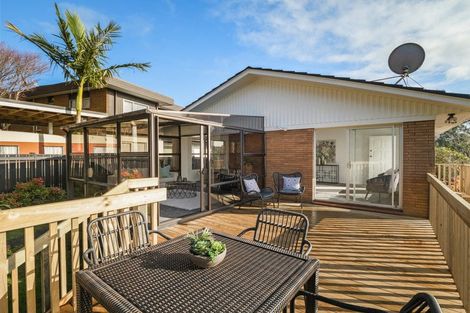 Photo of property in 2/38 Mountbatten Avenue, Hillcrest, Auckland, 0627
