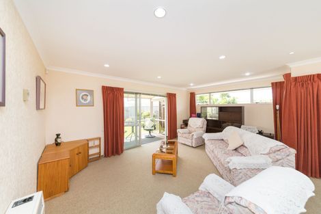 Photo of property in 29b Raglan Avenue, Cloverlea, Palmerston North, 4412