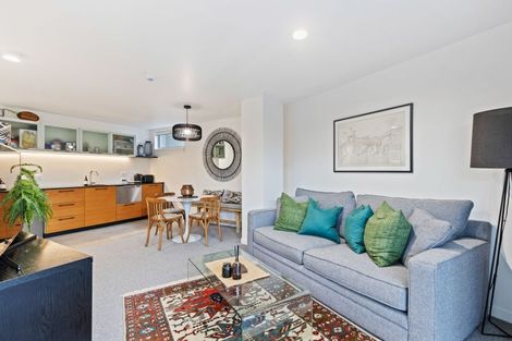 Photo of property in Weekeston Apartments, 2 Nobs Line, Strandon, New Plymouth, 4312