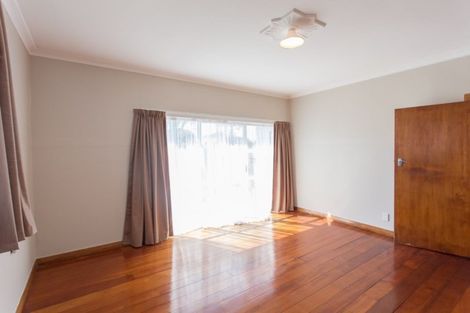 Photo of property in 15 Smith Street, Waverley, 4510