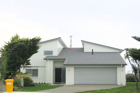 Photo of property in 6 Nuhaka Place, Paraparaumu Beach, Paraparaumu, 5032