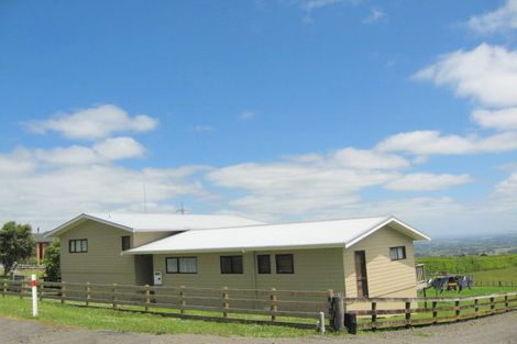 Photo of property in 99 Paparata Road, Bombay, 2675