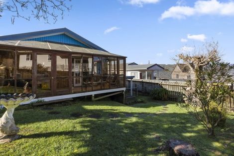 Photo of property in 71 Miromiro Road, Normandale, Lower Hutt, 5010