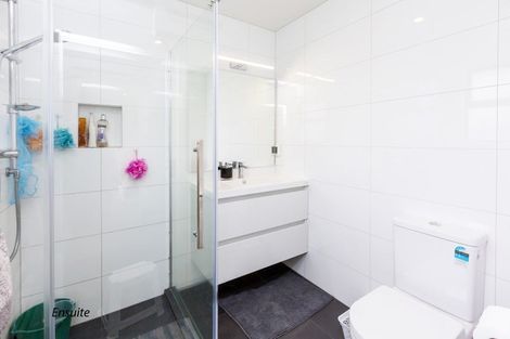 Photo of property in 4a Golders Road, Elderslea, Upper Hutt, 5018