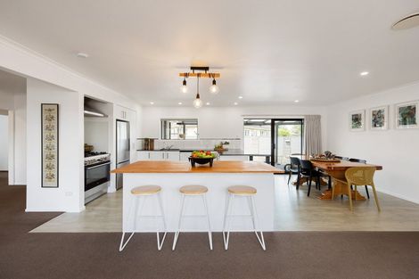 Photo of property in 27 Churchill Avenue, Maeroa, Hamilton, 3200