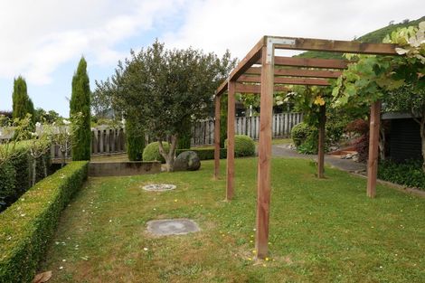 Photo of property in 11 Kotare Street, Waikanae, 5036